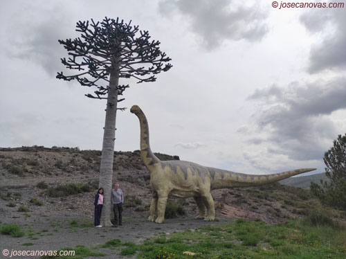 dino