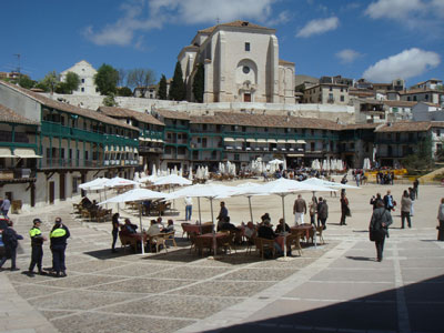 Plaza Mayor e iglesia de la Asunción