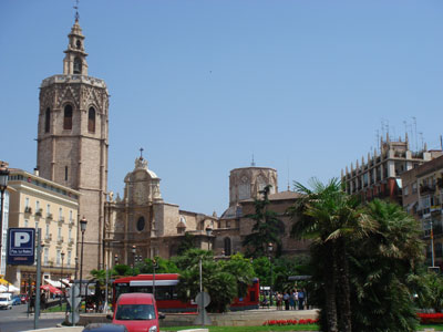 Plaza de la Reina: Catedral